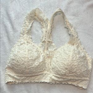 Cream Lace Wireless Bra with Delicate Floral Design
